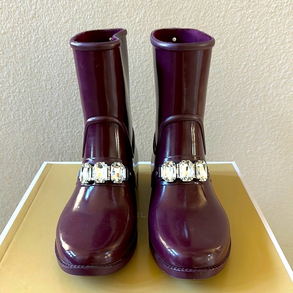 MK Rainboots - Picture 1 of 5